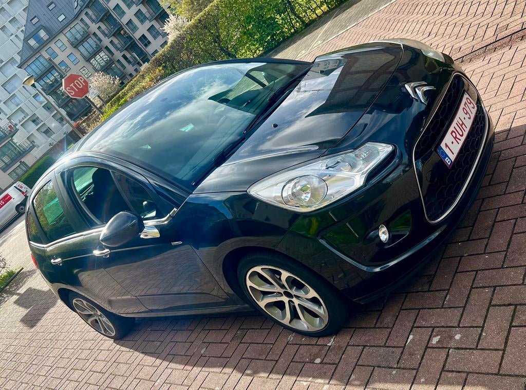 Citroen C3 1.6 essence Exclusive * Panoramique & Climauto *, Autos, Achat, Toit panoramique, Particulier, Essence