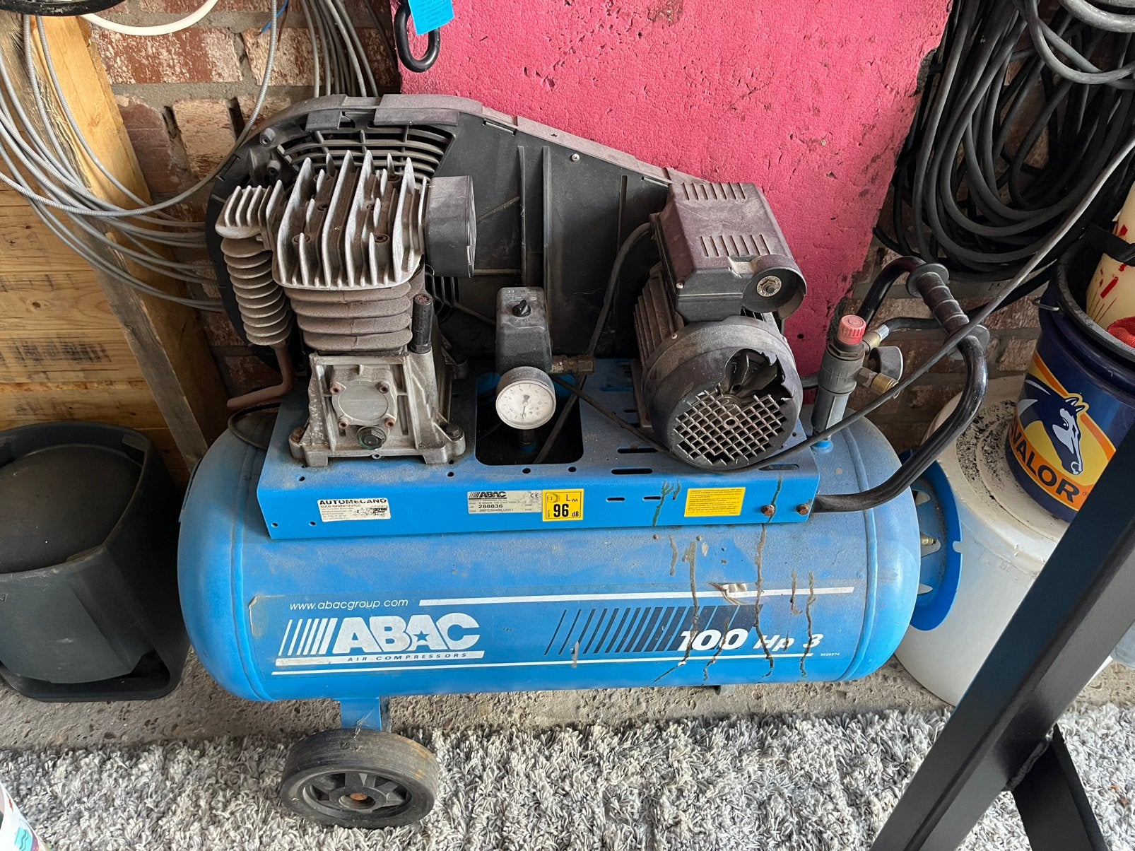 Compressor ABAC, Doe-het-zelf en Bouw, Ophalen, Zo goed als nieuw, Mobiel