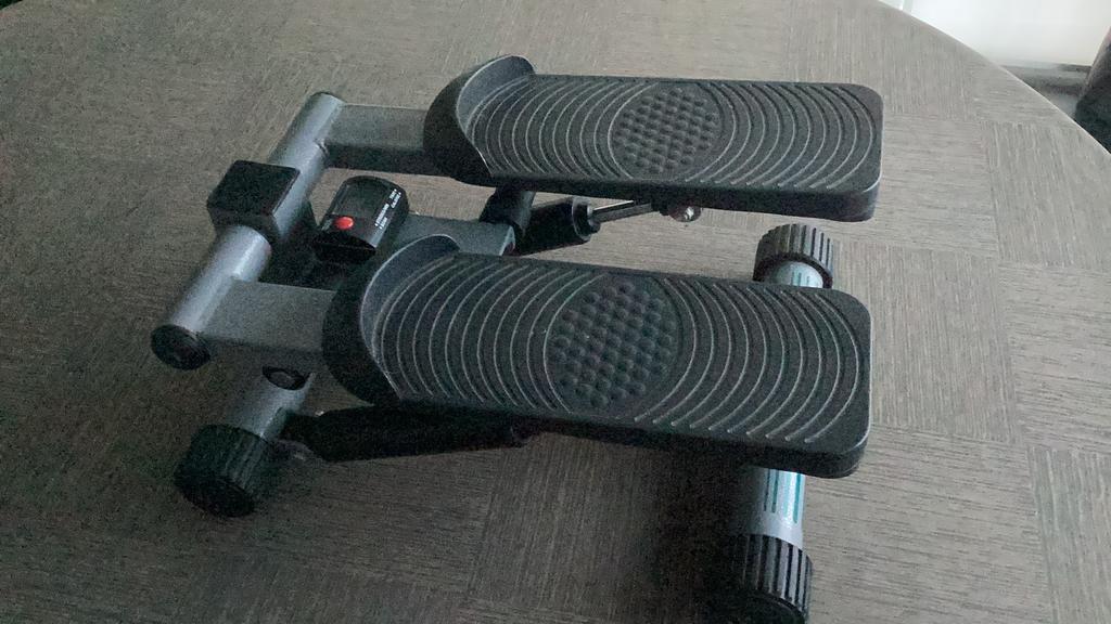 Fitnesstoestel stappen met teller en timer, Sport en Fitness, Ophalen, Zo goed als nieuw