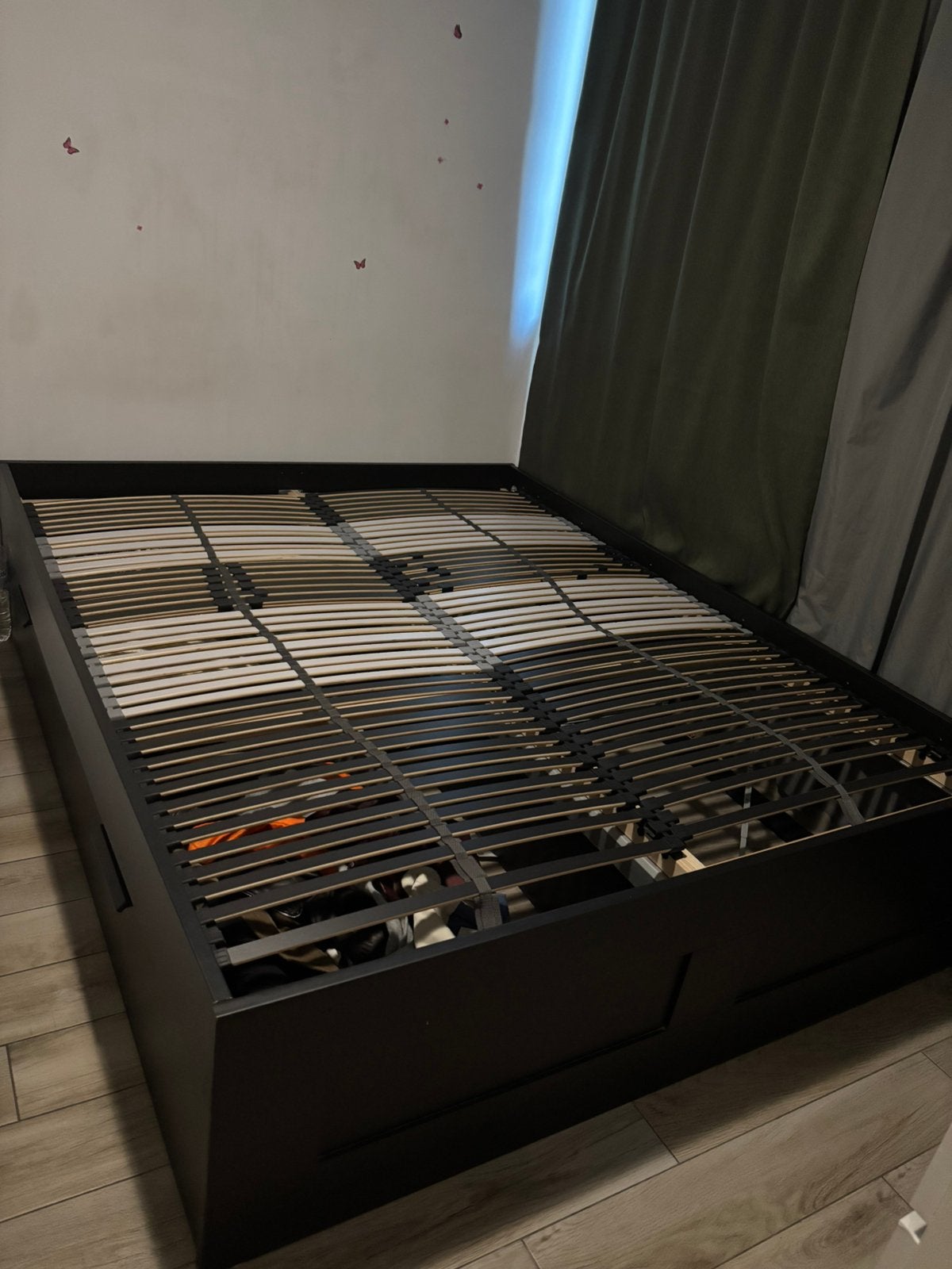 IKEA tweepersoonsbed (140x200 cm) met opbergruimte – Lier, Ophalen, Gebruikt, Zwart, 200 cm