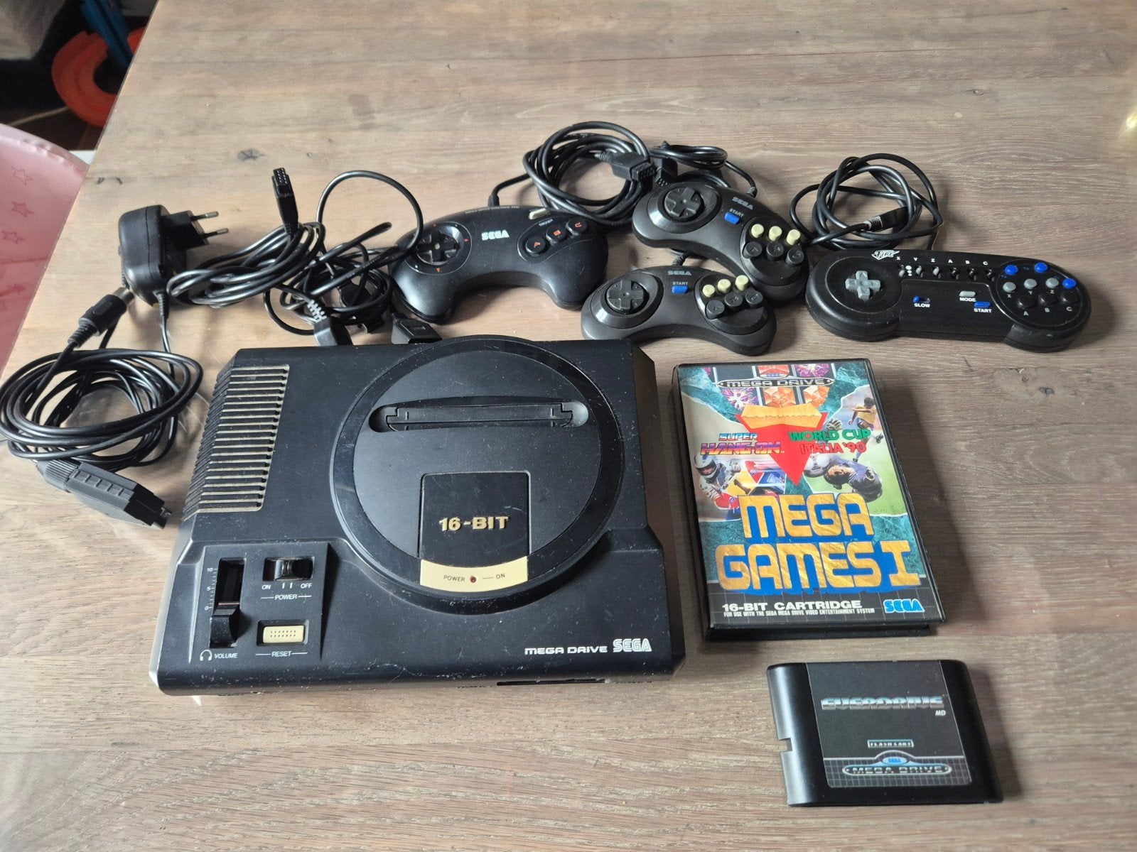 sega megadrive, Gebruikt, Mega Drive, Met games, Ophalen of Verzenden