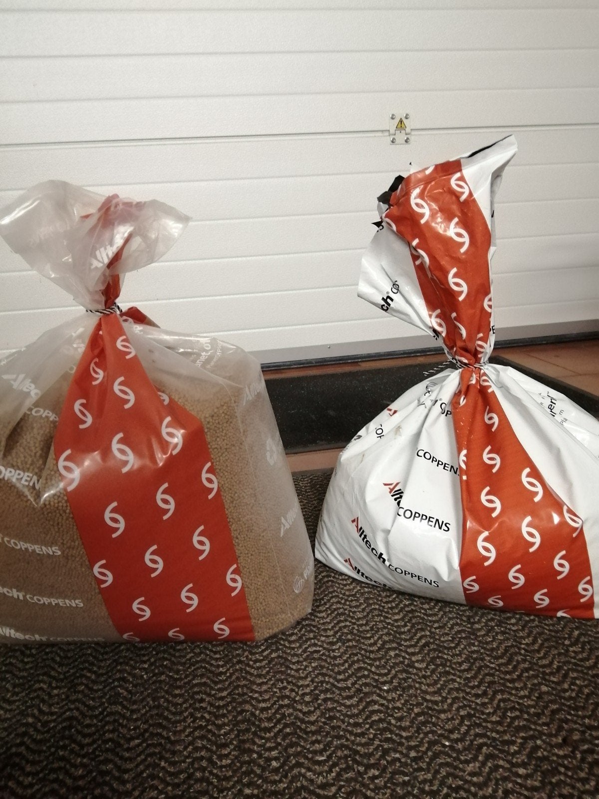 Nourriture pour koï 17 kg pour  € 15. Voir la, Animaux & Accessoires
