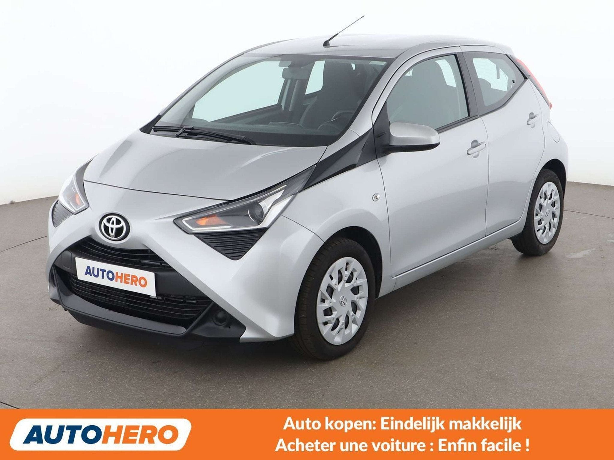 Toyota Aygo 1.0 VVT-i X-Play (année de construction 2021), Autos, Achat, 998 cm³, Euro 6, Autres carburants