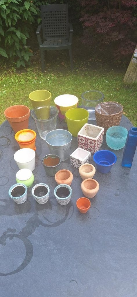 LOT DE 24 POTS A FLEURS DIFFERENTES TAILLES, Moins de 25 cm, Poterie, Enlèvement, Utilisé