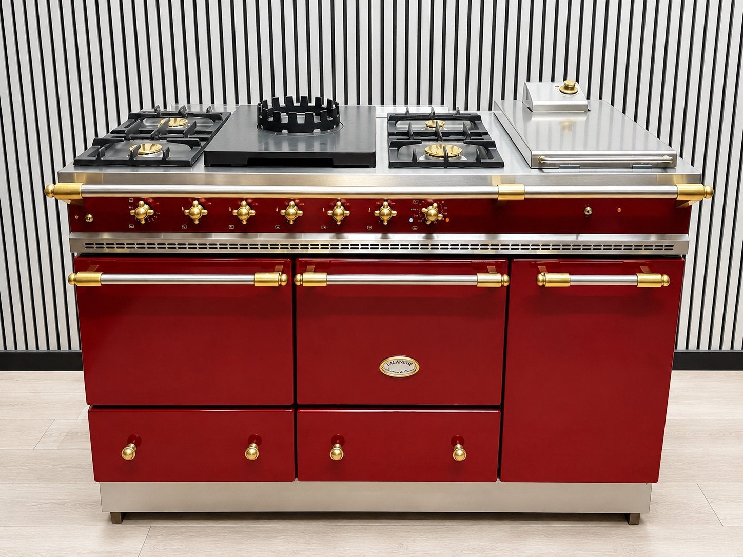 Luxe Lacanche Bordeaux rood / Messing Gasoven Messing 140 cm, Ophalen of Verzenden, Zo goed als nieuw, Rood, Hoogglans of Gelakt
