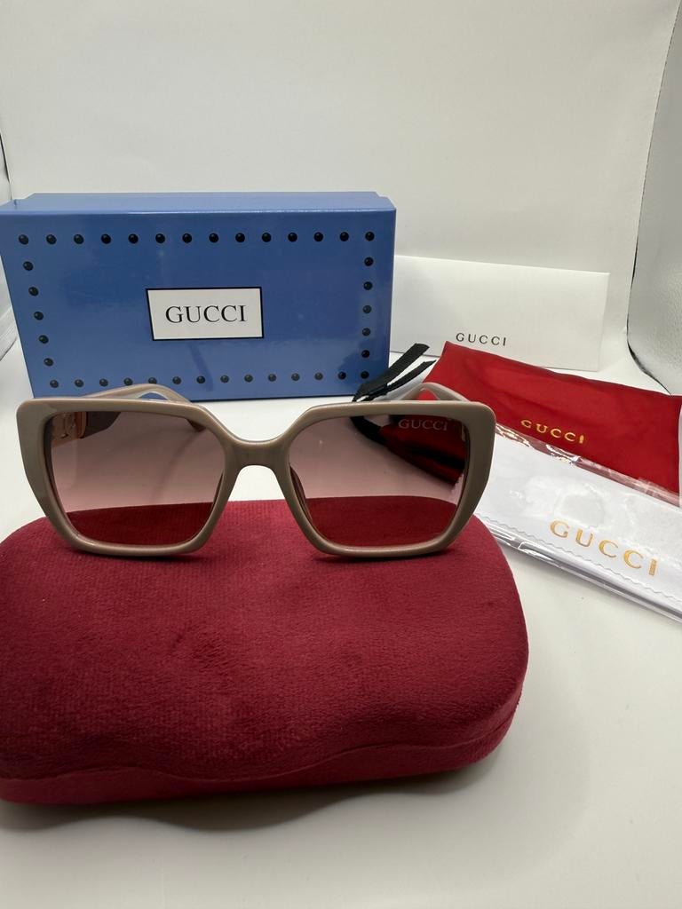 Gucci Zonnebril met Doos en Accessoires - Nieuw, Ophalen of Verzenden, Nieuw, Zonnebril