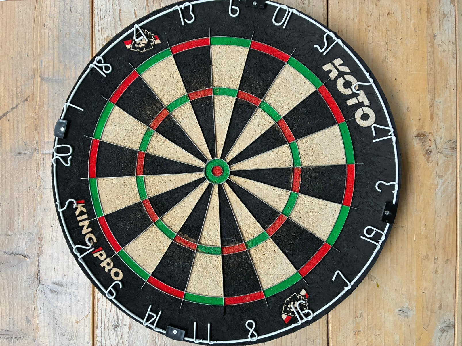 Jeu de fléchettes Koto King Pro, Enlèvement ou Envoi, Utilisé, Cible de fléchettes