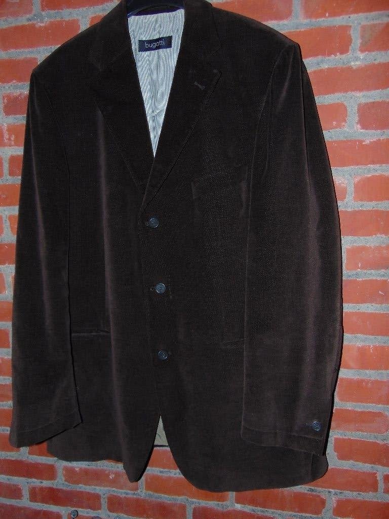 Jasje Bugatti in velours nieuwstaat, Enlèvement ou Envoi, Comme neuf, Taille 52/54 (L), Brun