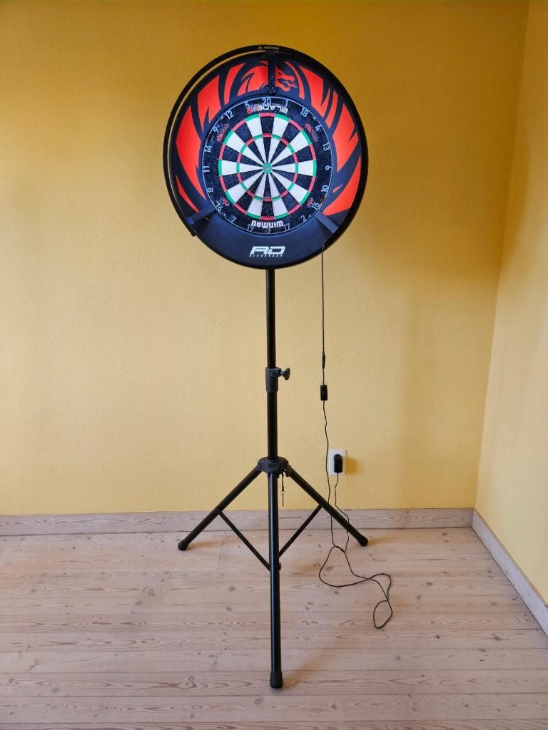 Darts staander + verlichting excl. bord, Sport en Fitness, Darts, Ophalen