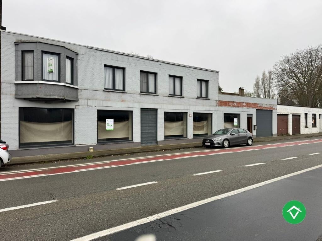 Handelspand met woonst op topligging in Gistel, Immo, Huizen te huur, 361 m², Overige soorten, Via bemiddelaar, 3 kamers