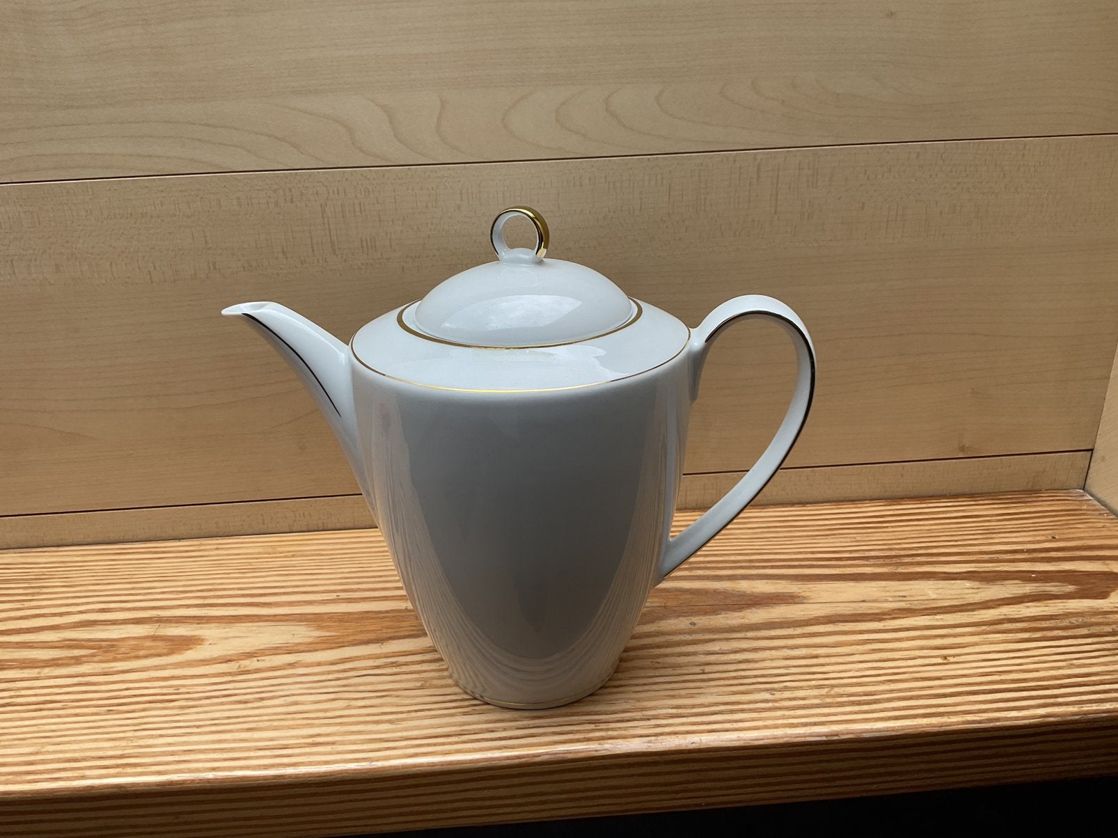 Koffiekan wit met gouden ranfje, Ophalen, Kan, Overige merken, Klassiek