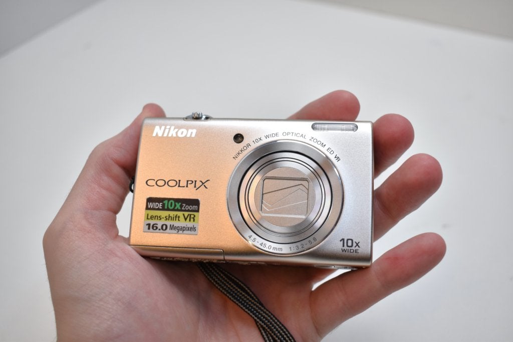 Nikon Coolpix S6200 en excellent état ! Zoom 10x (83), Enlèvement ou Envoi, Comme neuf, Compact, Nikon