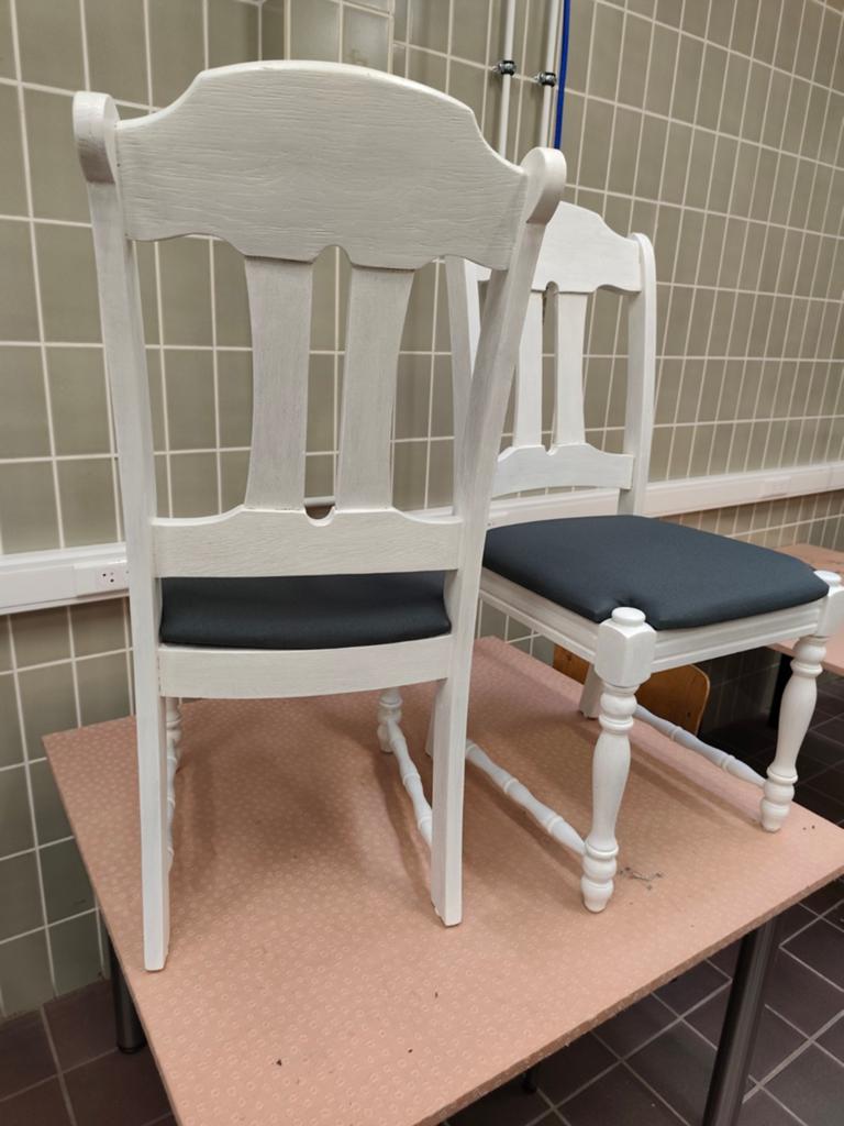 Ge-upcyclede eetkamerstoelen, Huis en Inrichting, Gebruikt, Wit, Stof, Upcycling