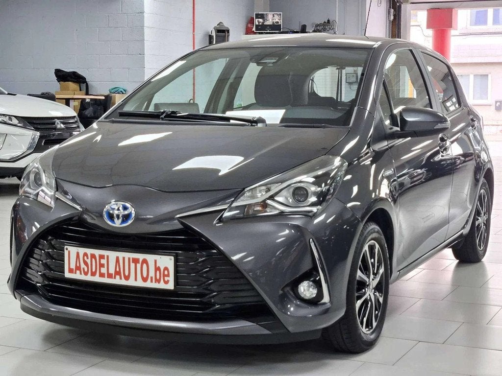 Toyota Yaris 1.5i Hybrid Auto CAMERA Clim Auto Cruise Blueto, Argent ou Gris, Achat, Euro 6, Entreprise