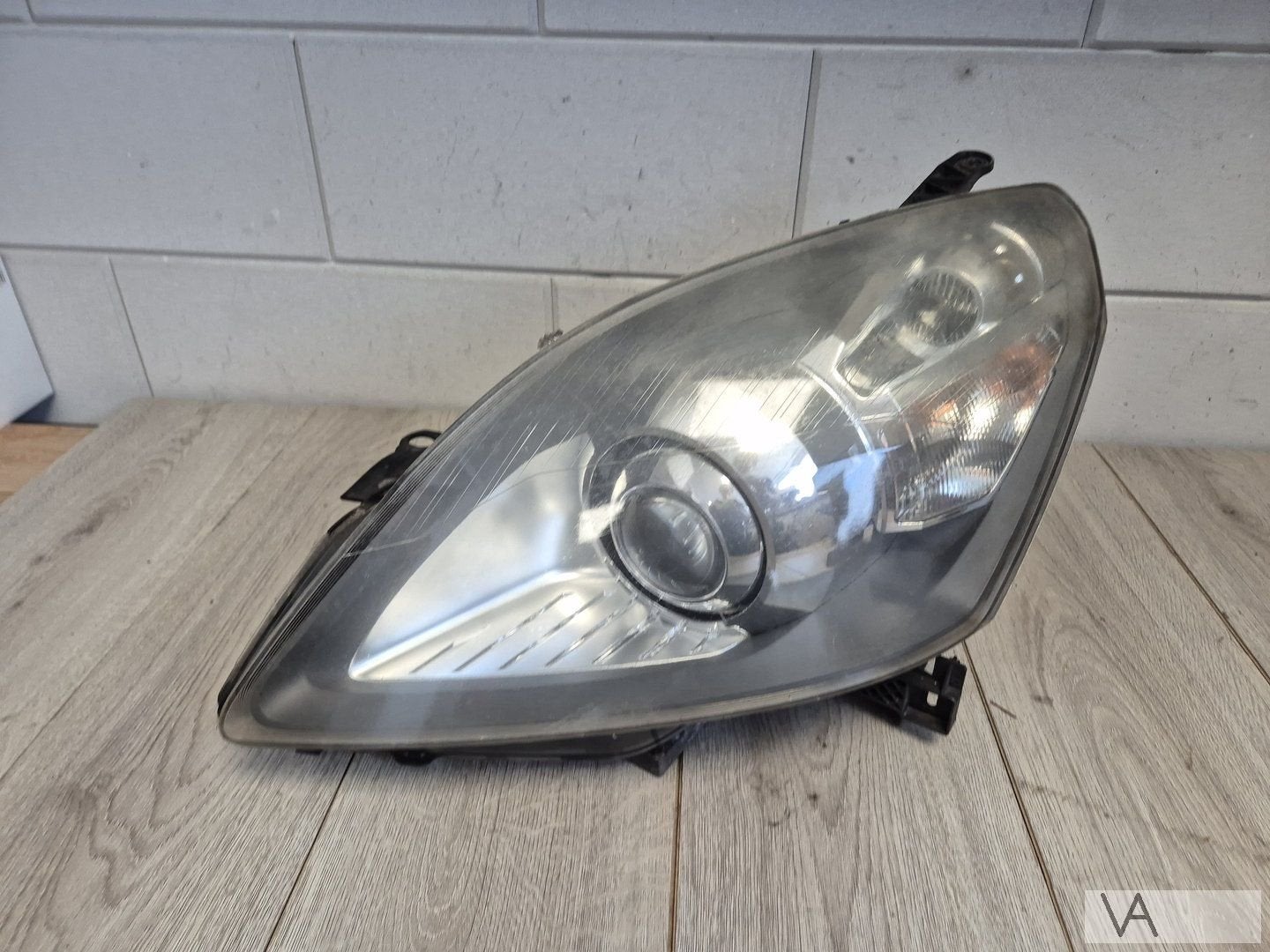 Opel Zafira B 2005 -2012 xenon koplamp links 24451044 €250, Gebruikt, -, -, Opel