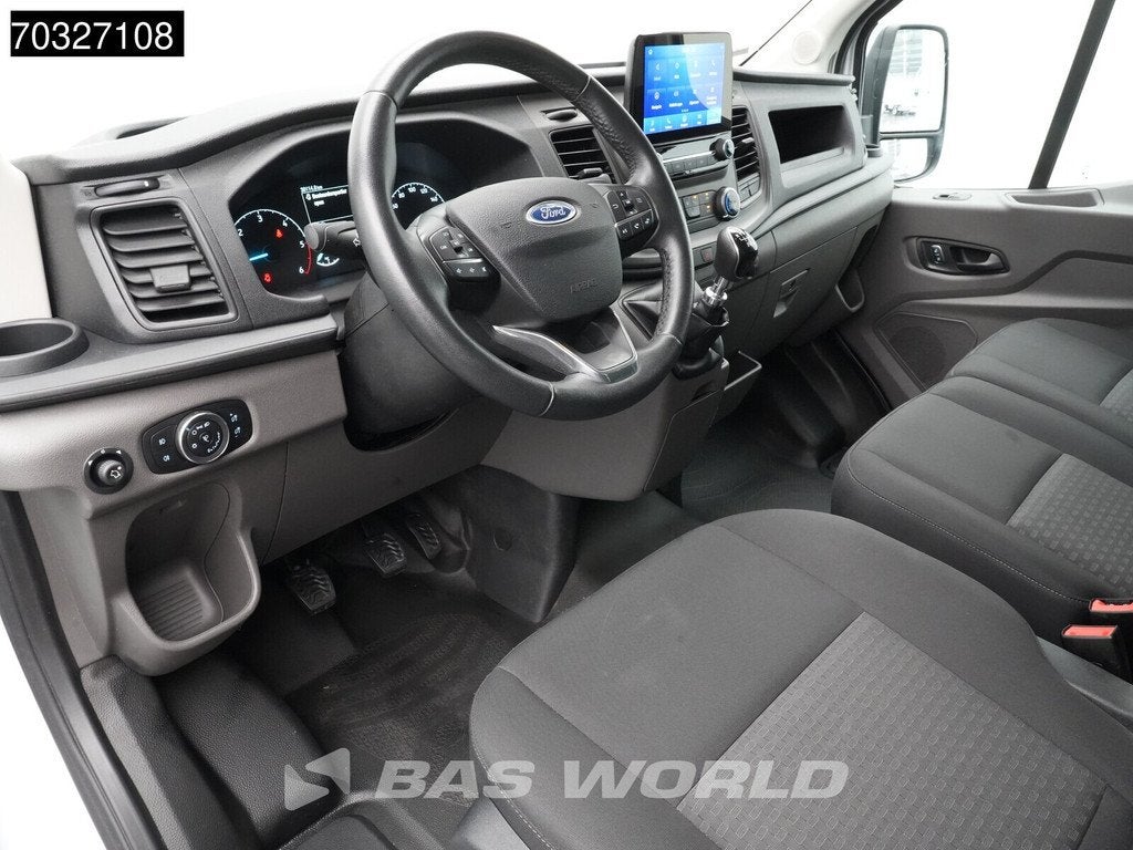 Ford Transit 130pk Bakwagen Achterdeuren Navi Airco Cruise E, Auto's, Bestelwagens en Lichte vracht, Stof, Euro 6, 4 cilinders