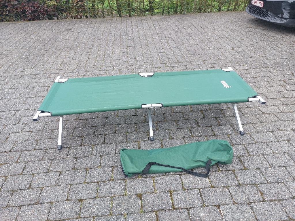 Veldbed, Caravanes & Camping, Meubles de camping, Enlèvement, Comme neuf, Autre