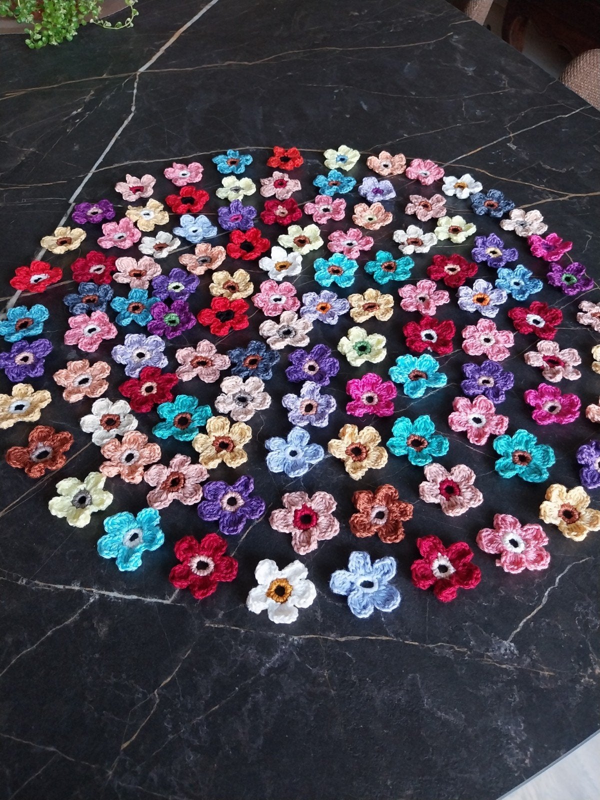 Cirkel van 100 kleurige bloemen, Hobby en Vrije tijd, Ophalen of Verzenden, Nieuw, Draad