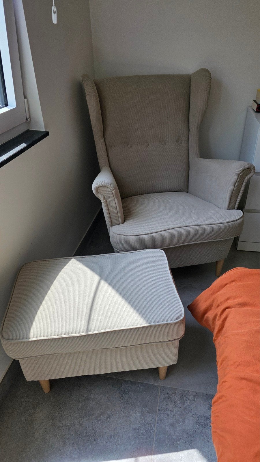 IKEA STRANDMON fauteuil + voetenbankje, Maison & Meubles, Canapés | Sofas & Chaises Longues, Enlèvement, Comme neuf, Une personne
