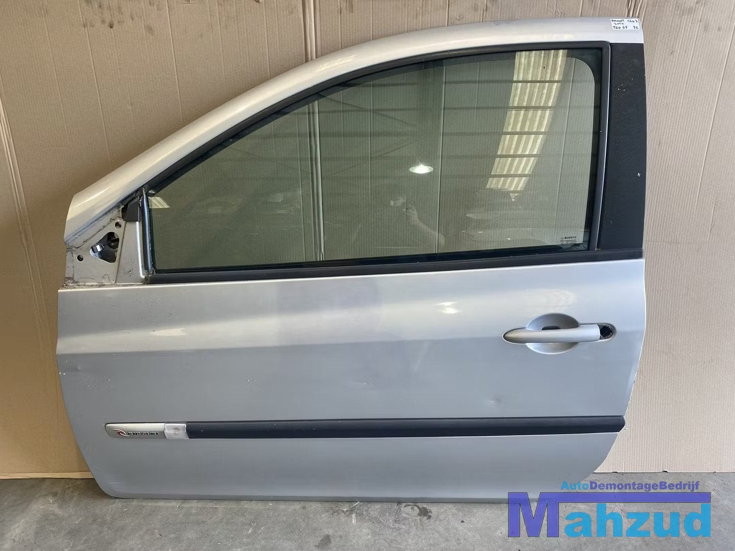 RENAULT CLIO 3 Grijs TED69 Linker deur portier, Auto-onderdelen, Renault Group, Gebruikt, Contact.group@renault.com, Avenue du General Leclerc 122bis
92100  Boulogne-Billancourt, FR