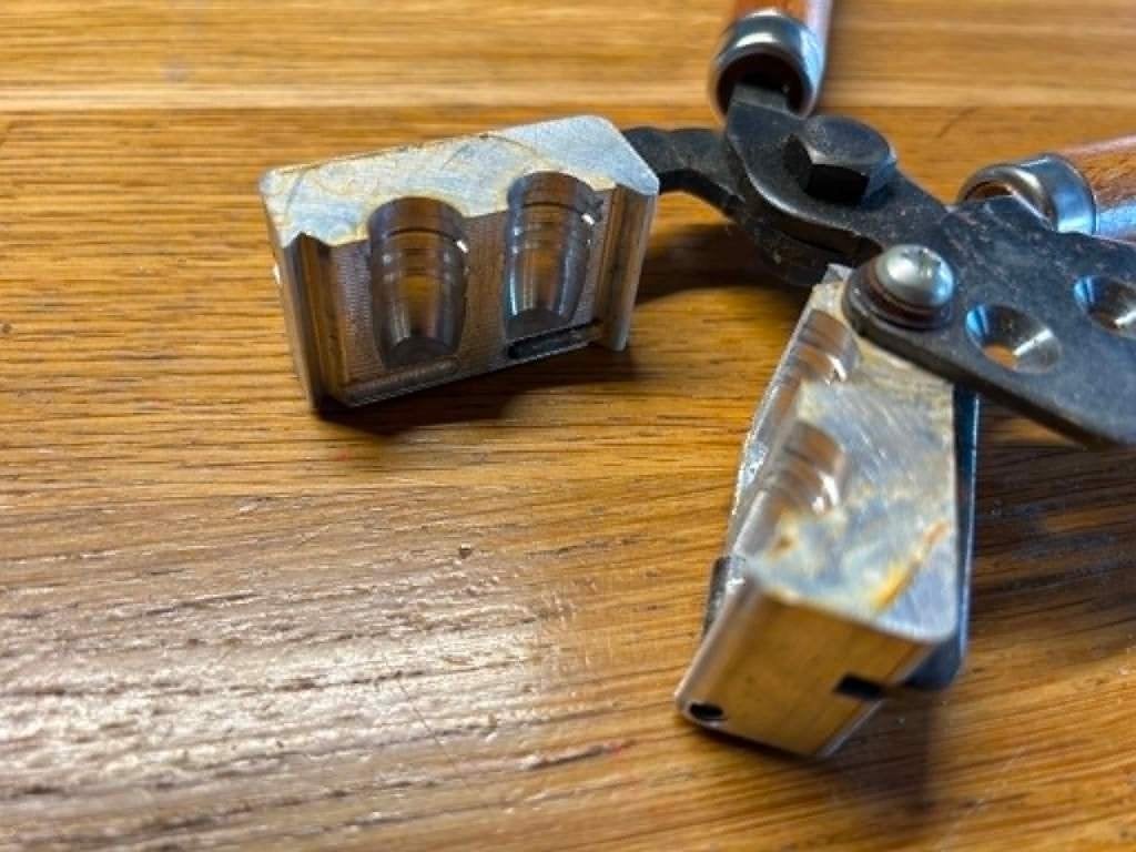 moule LEE 2 cavités pour des têtes de calibre 500 SW-440 gr, Enlèvement ou Envoi, Neuf