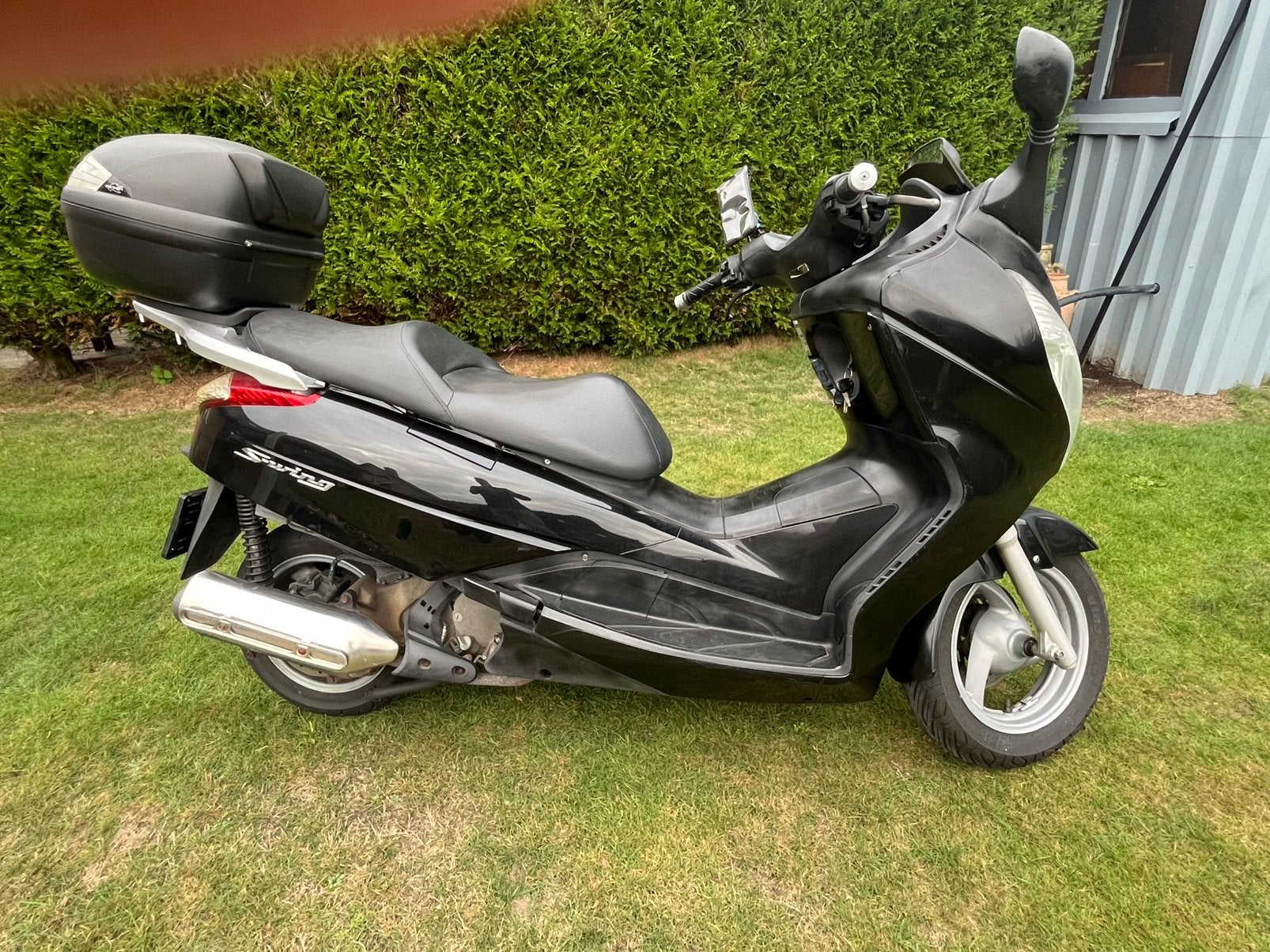 Scooter honda FES125 swing, Fietsen en Brommers, Ophalen, Zo goed als nieuw