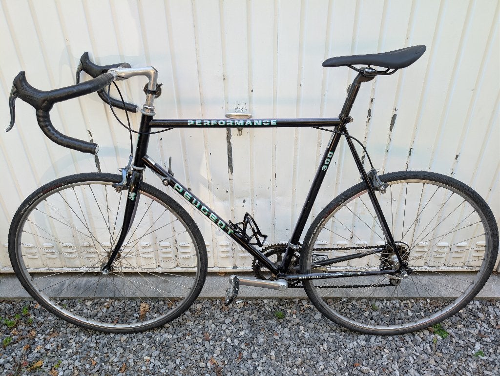 Peugeot Performance 300 taille 56 – Pneus & selle neufs, Autres marques, 10 à 15 vitesses, Frein sur jante, Acier