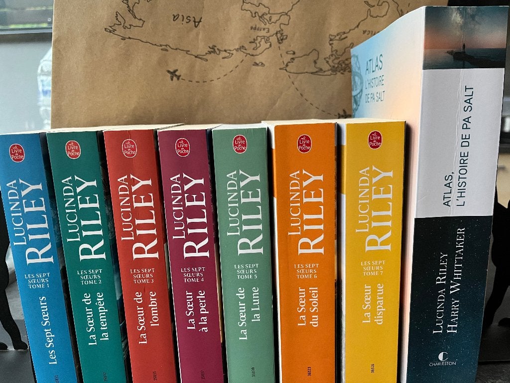 Saga littéraire: Les sept soeurs, Lucinda Riley (8 livres), Enlèvement ou Envoi, Comme neuf, Lucinda Riley., Europe autre