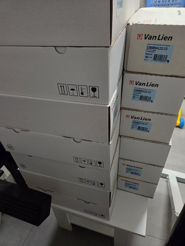 68x Van Lien Noodverlichting Armatuur (Nieuw in doos), Doe-het-zelf en Bouw, Ophalen, Nieuw, Minder dan 50 watt, Armatuur