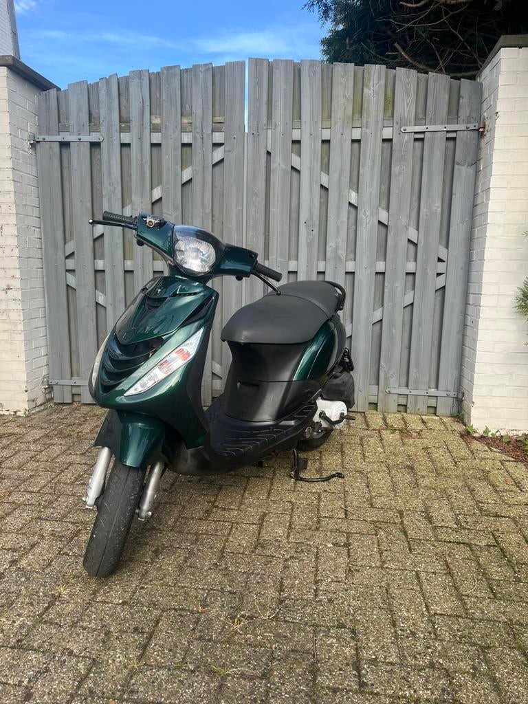Piaggio zip a klasse, Fietsen en Brommers, Ophalen, Zip, Klasse A (25 km/u), Zo goed als nieuw