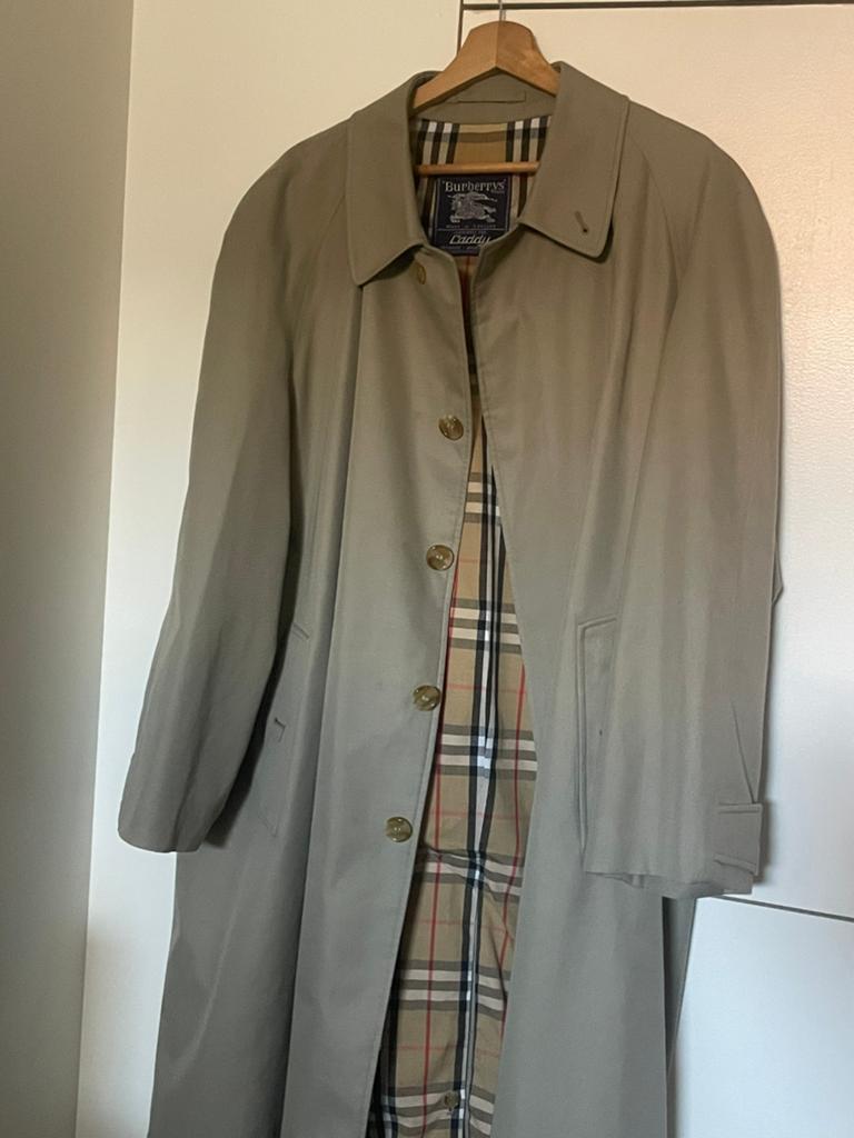Burberry trenchcoat, Ophalen of Verzenden, Zo goed als nieuw, Maat 52/54 (L), Beige