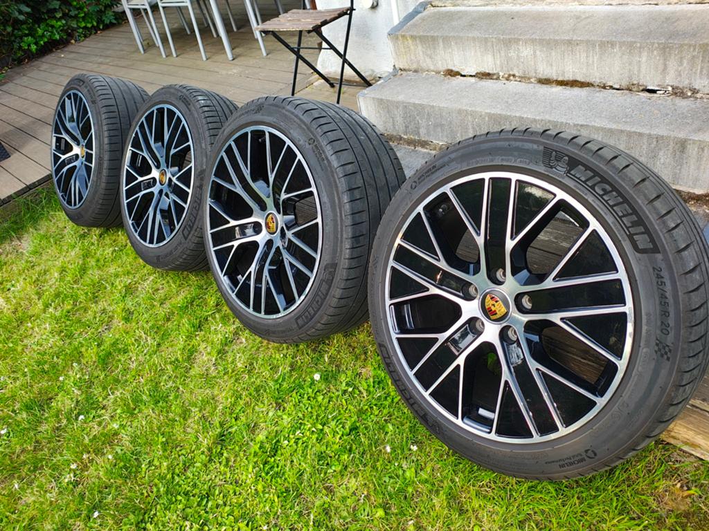 Porsche taycan 20" velgen+banden Michelin, Auto-onderdelen, Banden en Velgen, Ophalen, Band(en)