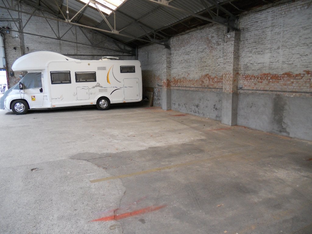 stalling  mobilhome of caravan te huur, Particulier