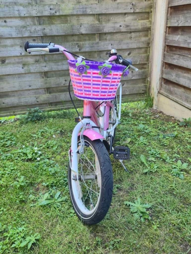 Velo fille de la marque volare , 16 pouces, Frein sur jante, Enlèvement, Frein à main, 16 pouces