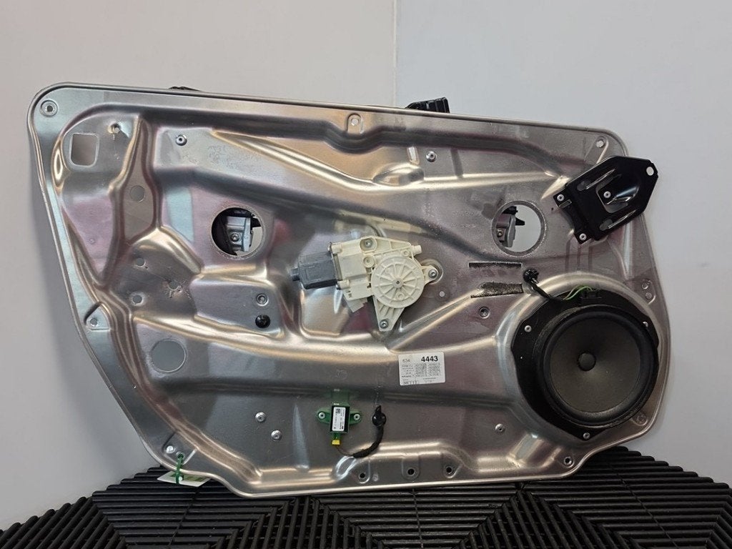 VITRE MECANISME AVANT GAUCHE Mercedes-Benz C (W204), Autos : Pièces & Accessoires, Brose SE, Mercedes-Benz, Info@brose.com, Utilisé