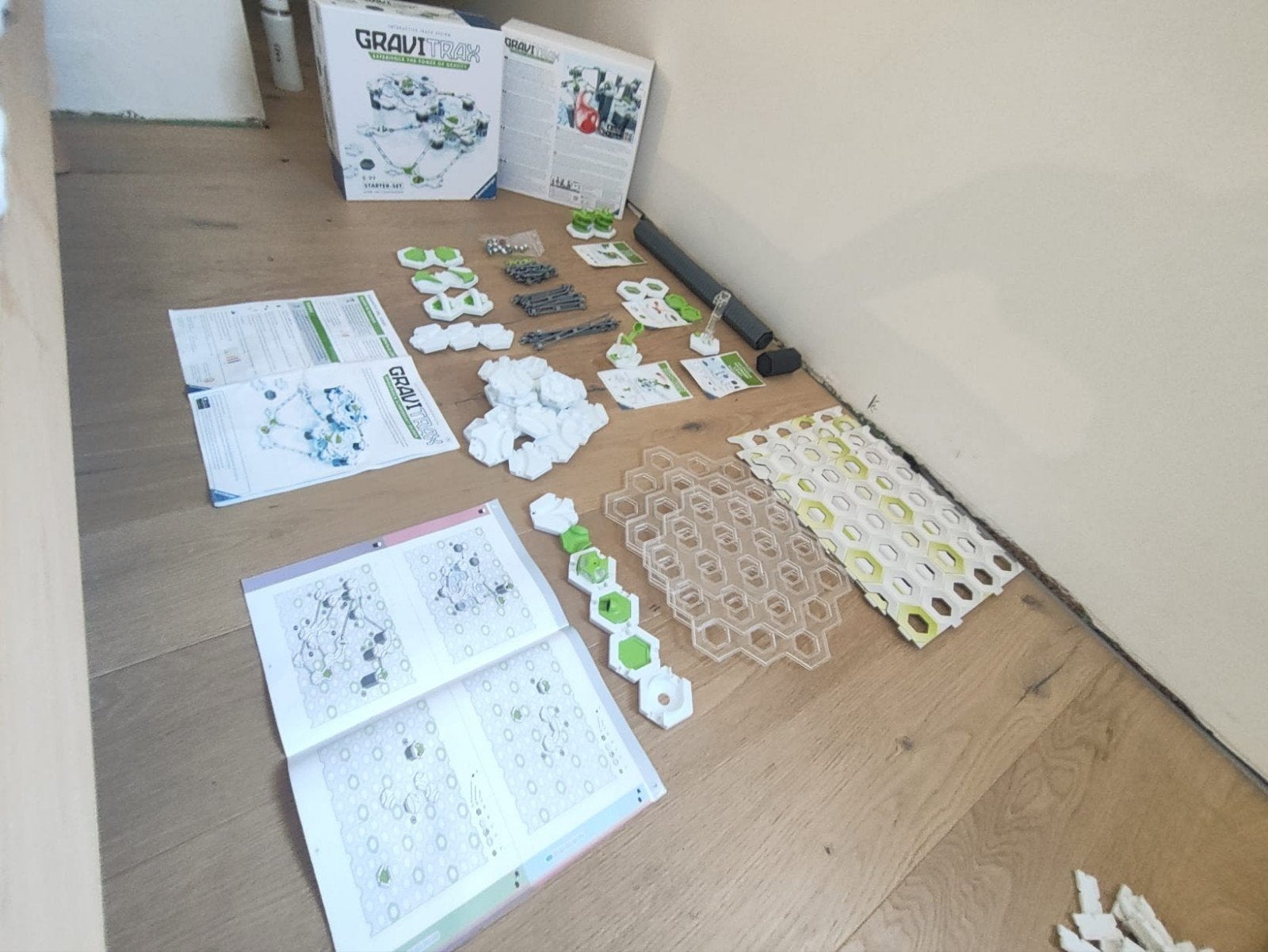 Gravitrax Starter-Set +4 Mini setjes, Enfants & Bébés, Enlèvement ou Envoi, Comme neuf, Construction