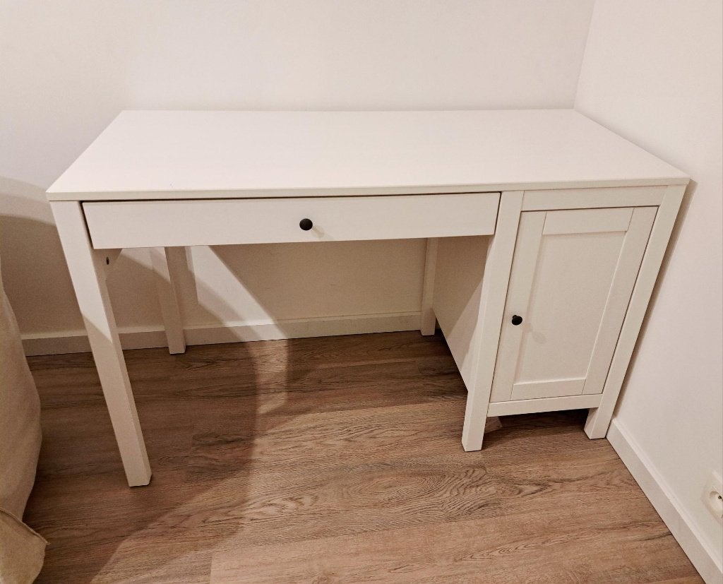 Bureau teinté blanc HEMNES 120 x 55 cm, 120 cm, Classique, Comme neuf, IKEA