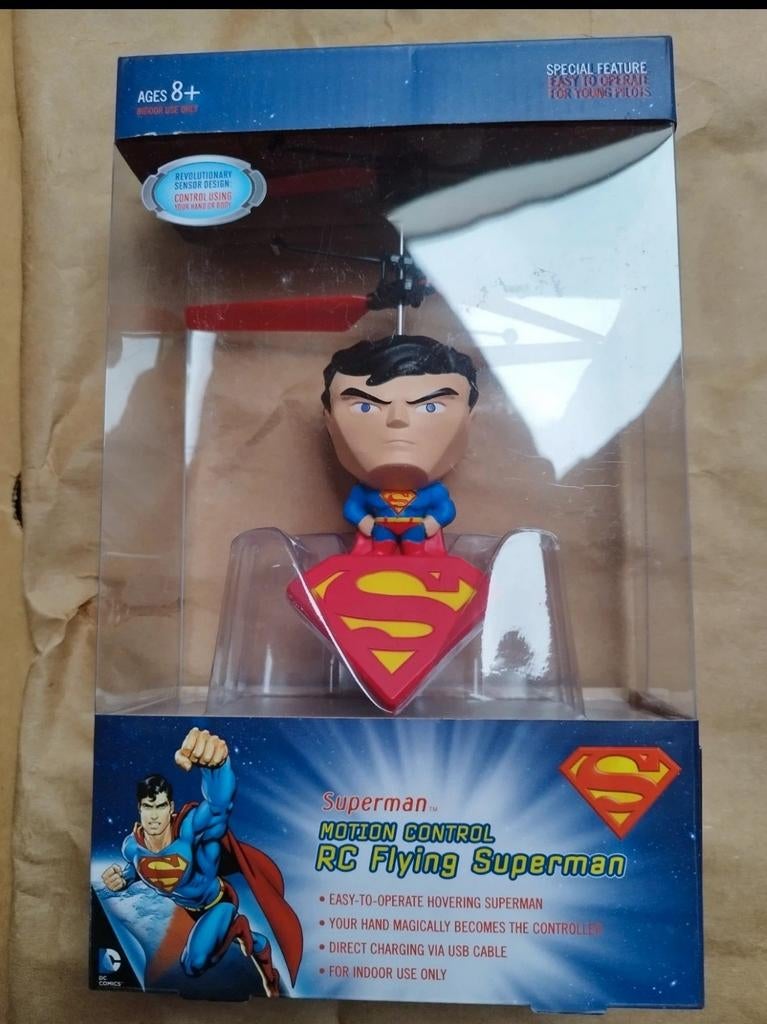 Flying Superman-figuur. De drone-figuur is er nog steeds, Ophalen of Verzenden