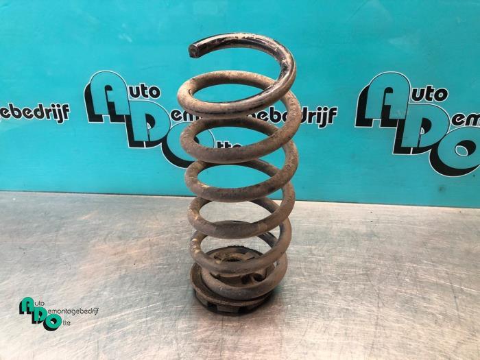Ressort de flexion arrière d'un Renault Clio (Clio 4 12-), Renault, -, 3 mois de garantie, Utilisé