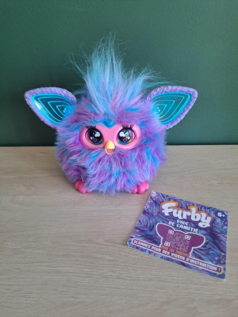 Furby Hasbro 2023 met handleiding, Ophalen