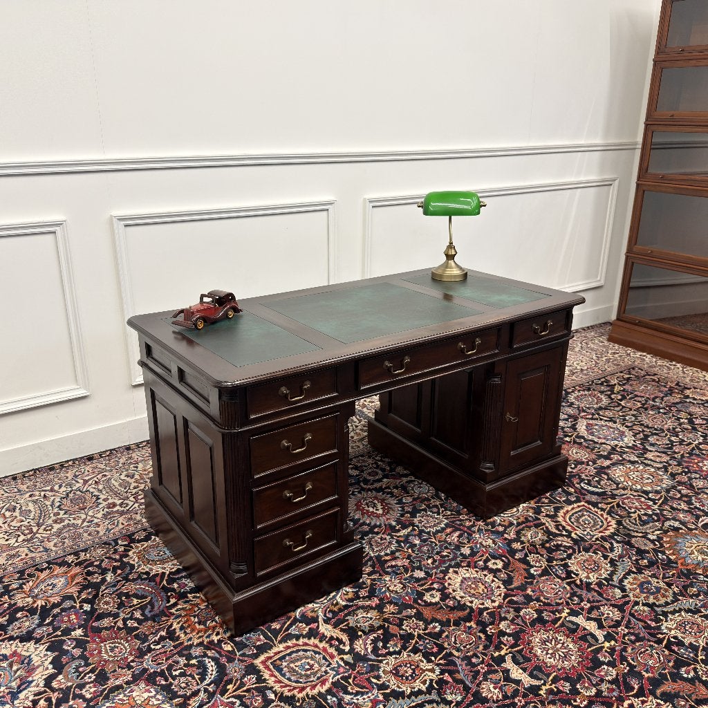 Klassiek Engels Chesterfield Bureau, Antiquités & Art, Enlèvement ou Envoi
