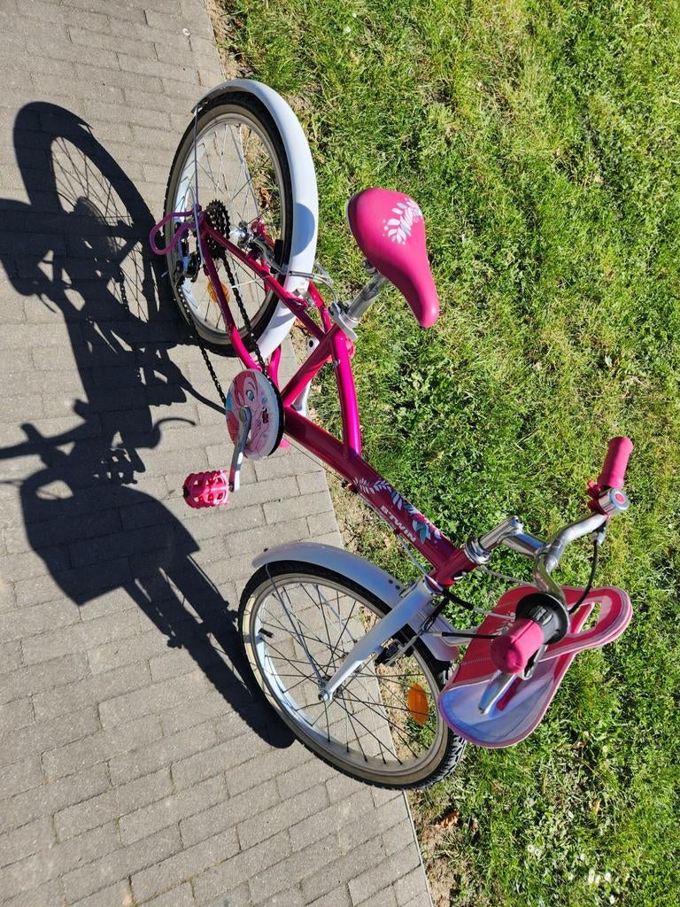 Velos btwin 20 pouces fille très bonne état neuf, Vélos & Vélomoteurs, 20 pouces, Vitesses