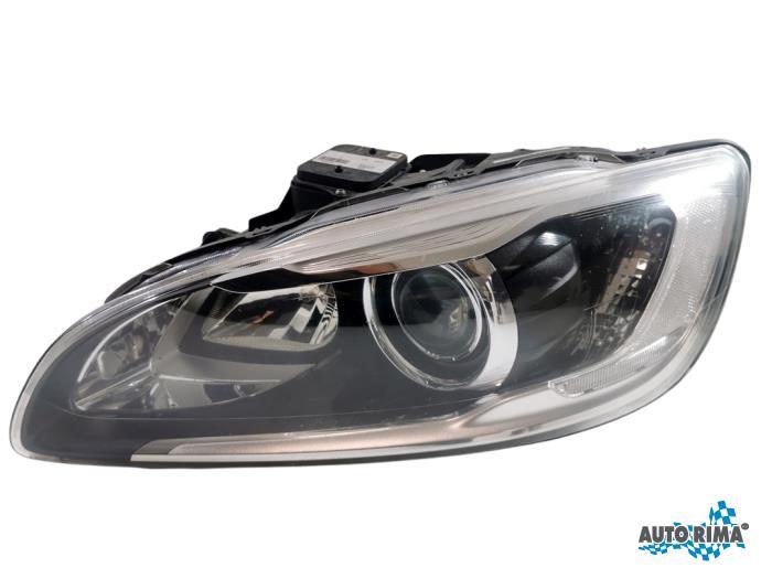 Phare gauche d'un Volvo V60, -, 3 mois de garantie, -, -