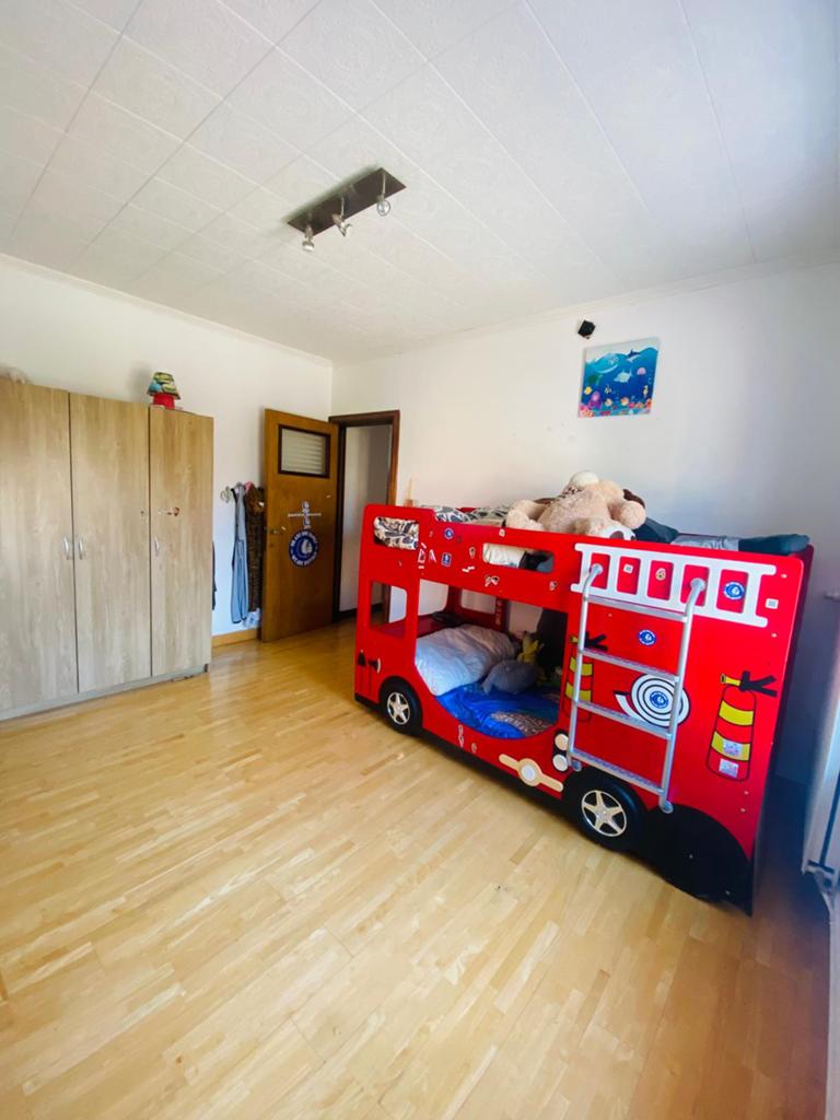 Brandweerwagen stapelbed 90x200 cm rood gelakt hout Cara, Enlèvement, Lits superposés