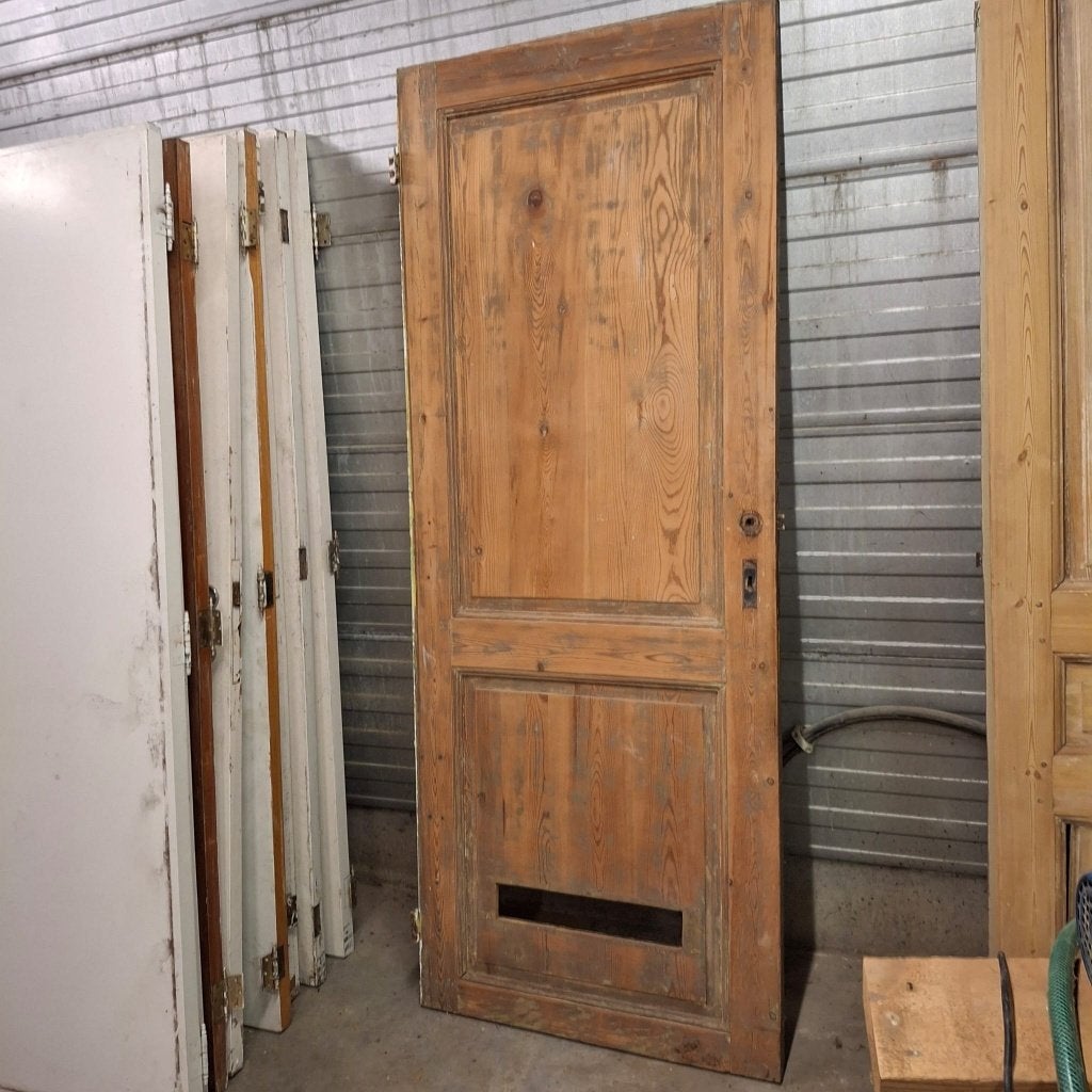 Oude pitch pine deur met omkasting + grenen deur, Doe-het-zelf en Bouw, Ophalen, Gebruikt, 80 tot 100 cm, 215 cm of meer