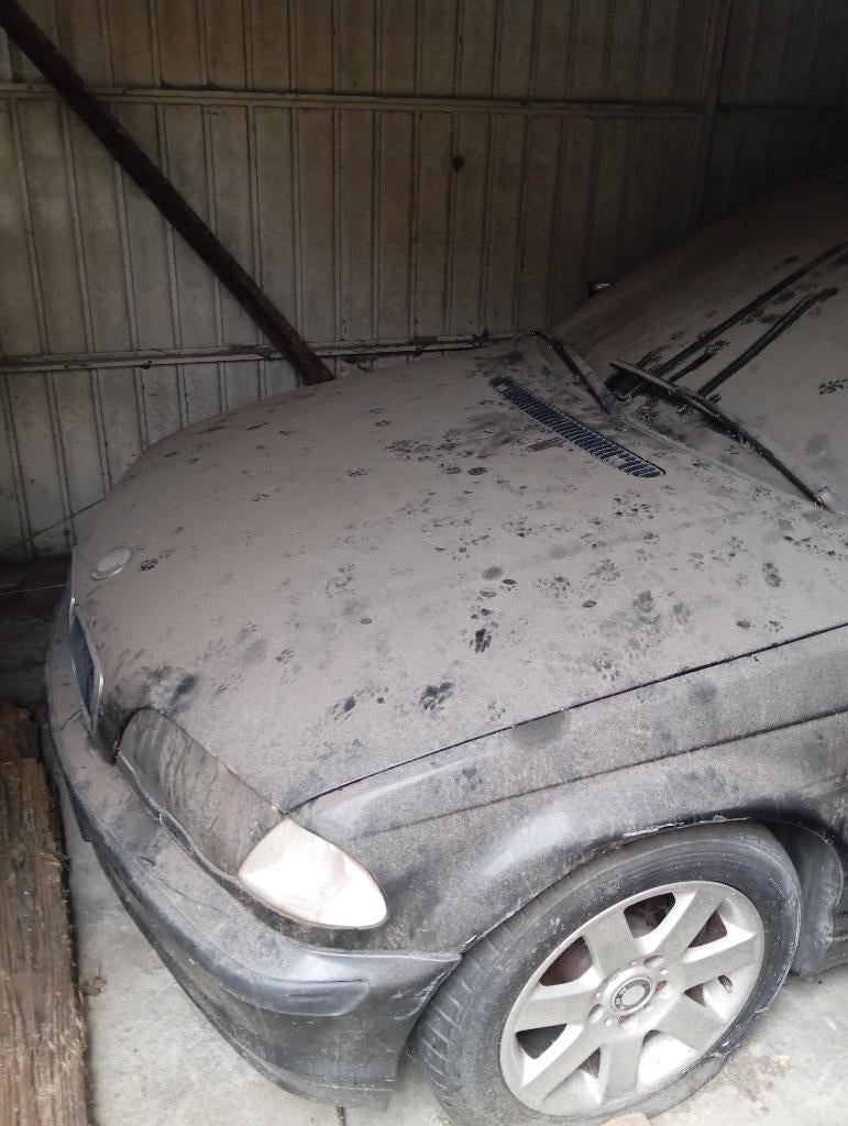 Voiture pour pièce, Autos, 100 kW, Achat, Boîte manuelle, Noir