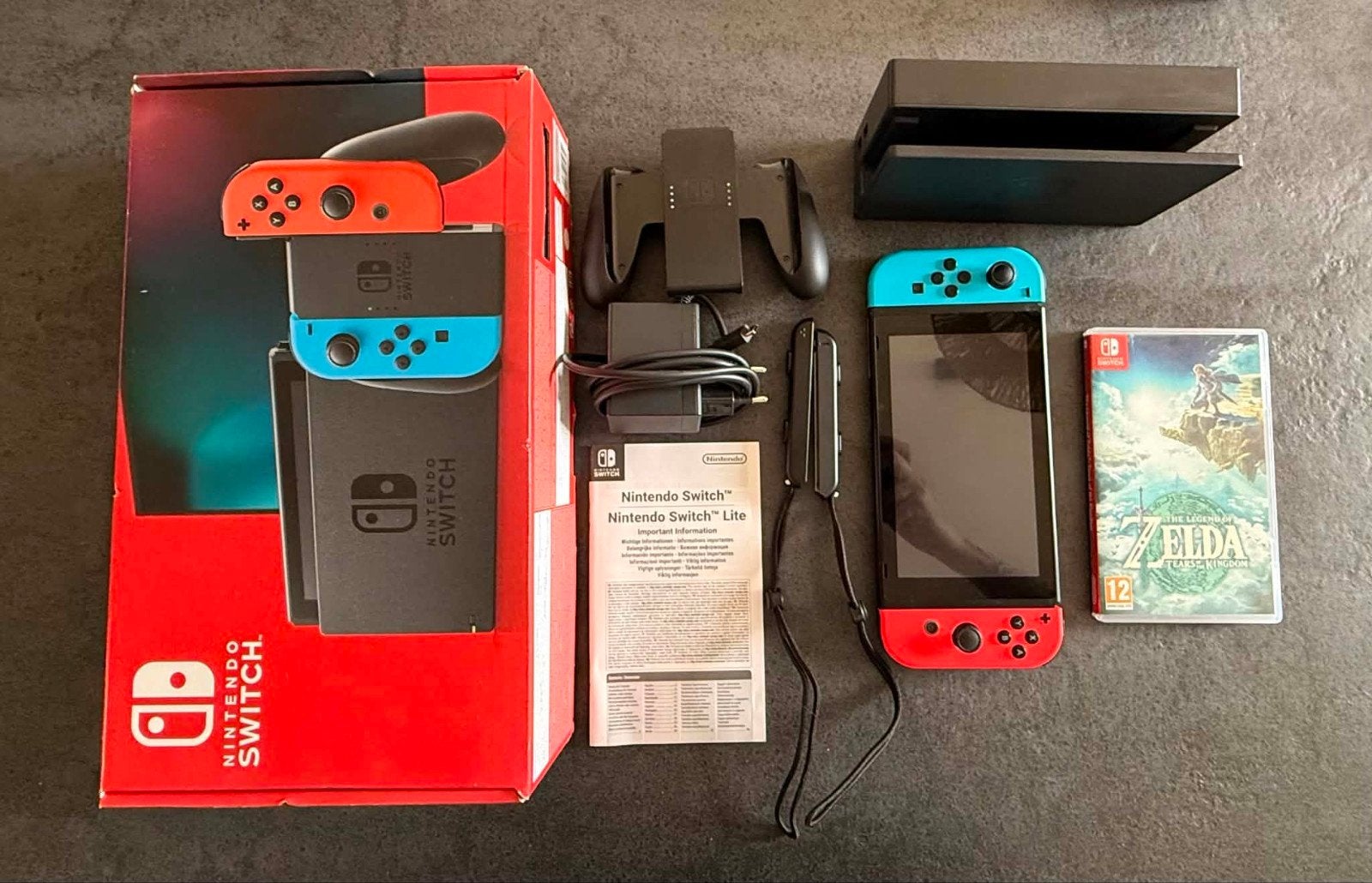 Nintendo Switch + jeux Zelda et accessoires complet, Ophalen of Verzenden