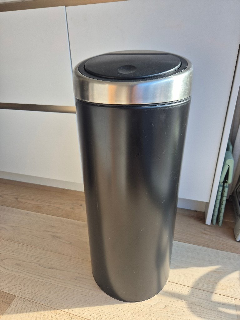 Brabantia zwarte vuilbak 30liter, Ophalen, Gebruikt