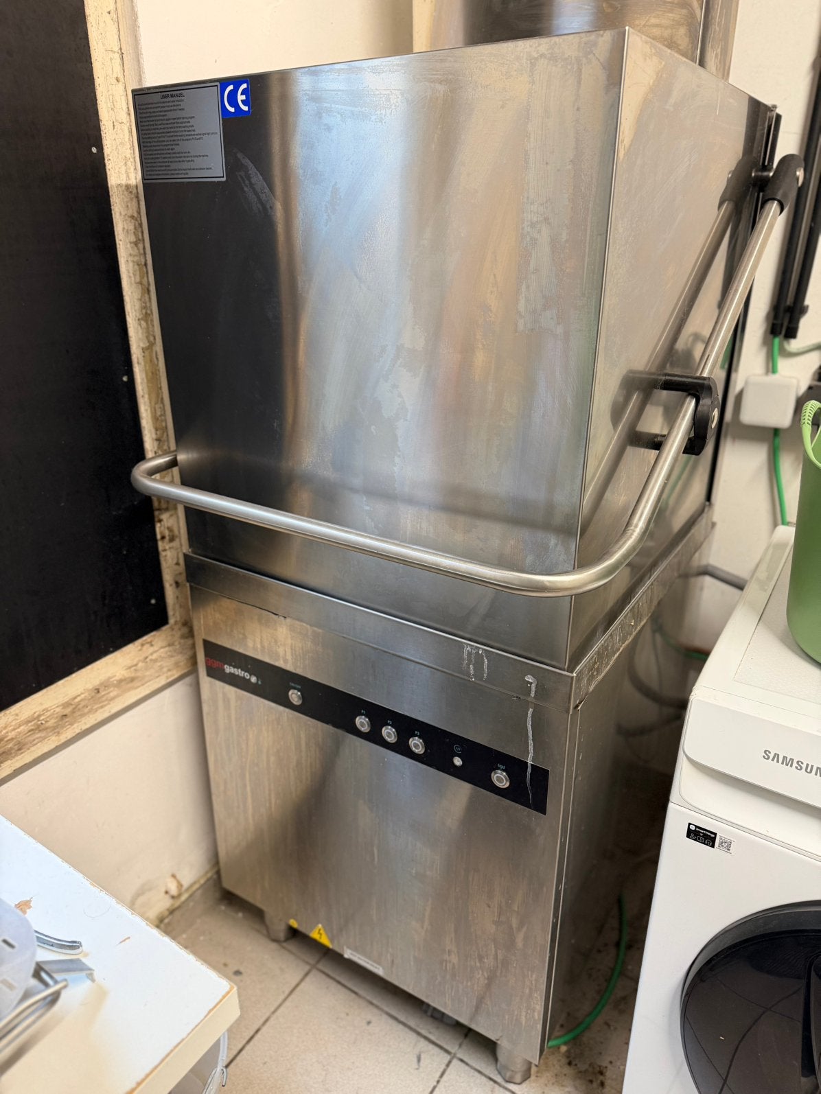 GGM Gastro Dubbelwandige doorschuifvaatwasser, Enlèvement, Utilisé