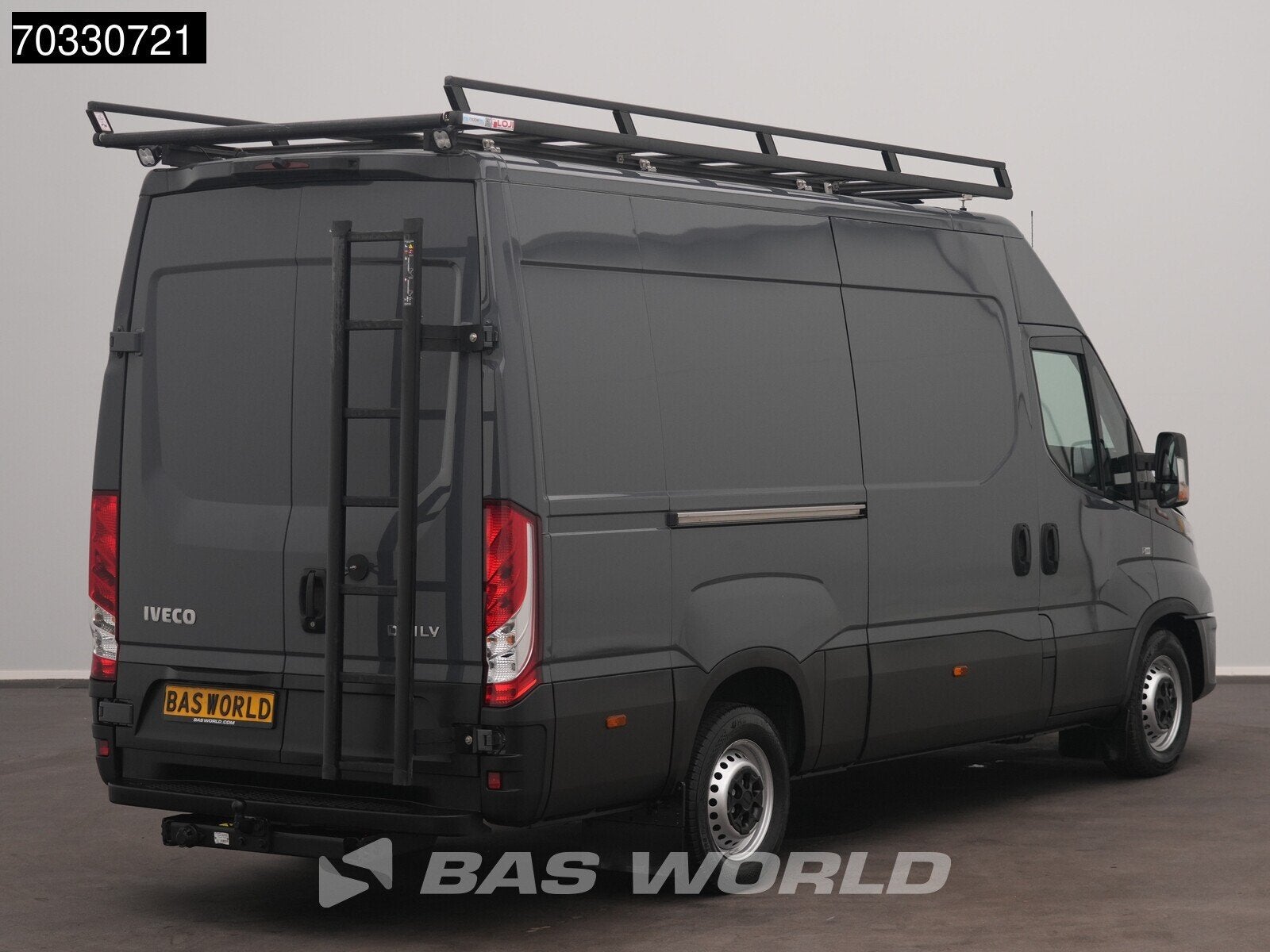 Iveco Daily 35S18 3.0L 3,5t Trekhaak L2H2 Airco Cruise Camer, Argent ou Gris, Achat, Euro 6, Entreprise
